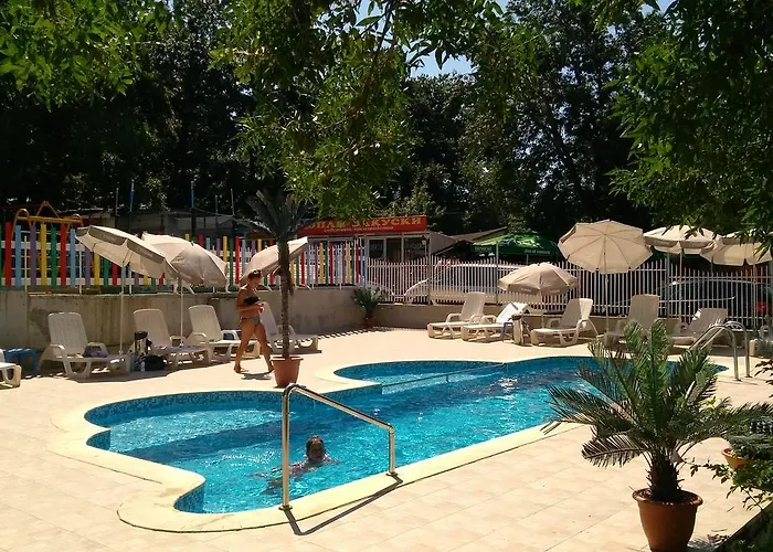 公园1号酒店 2* 希典